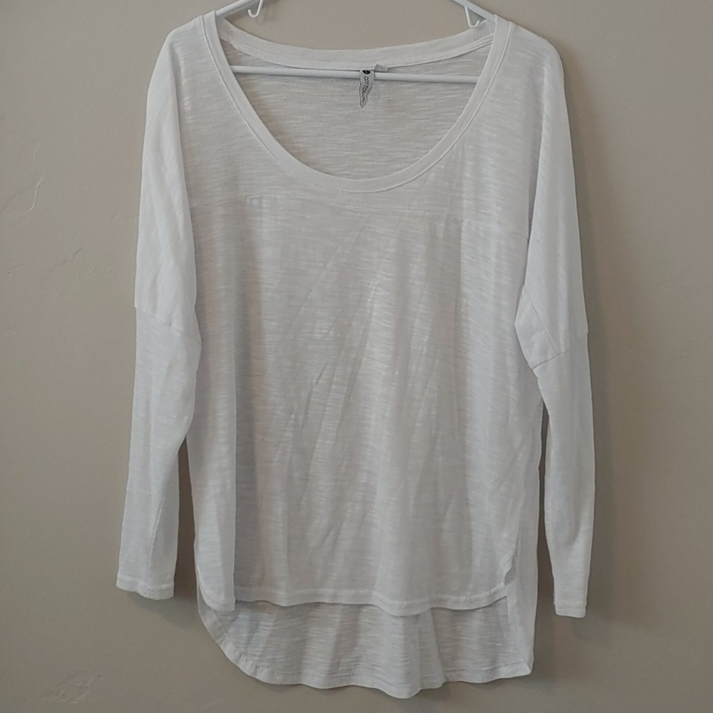 COTTON ON LONG SLEEVE WHITE SOFT TEE